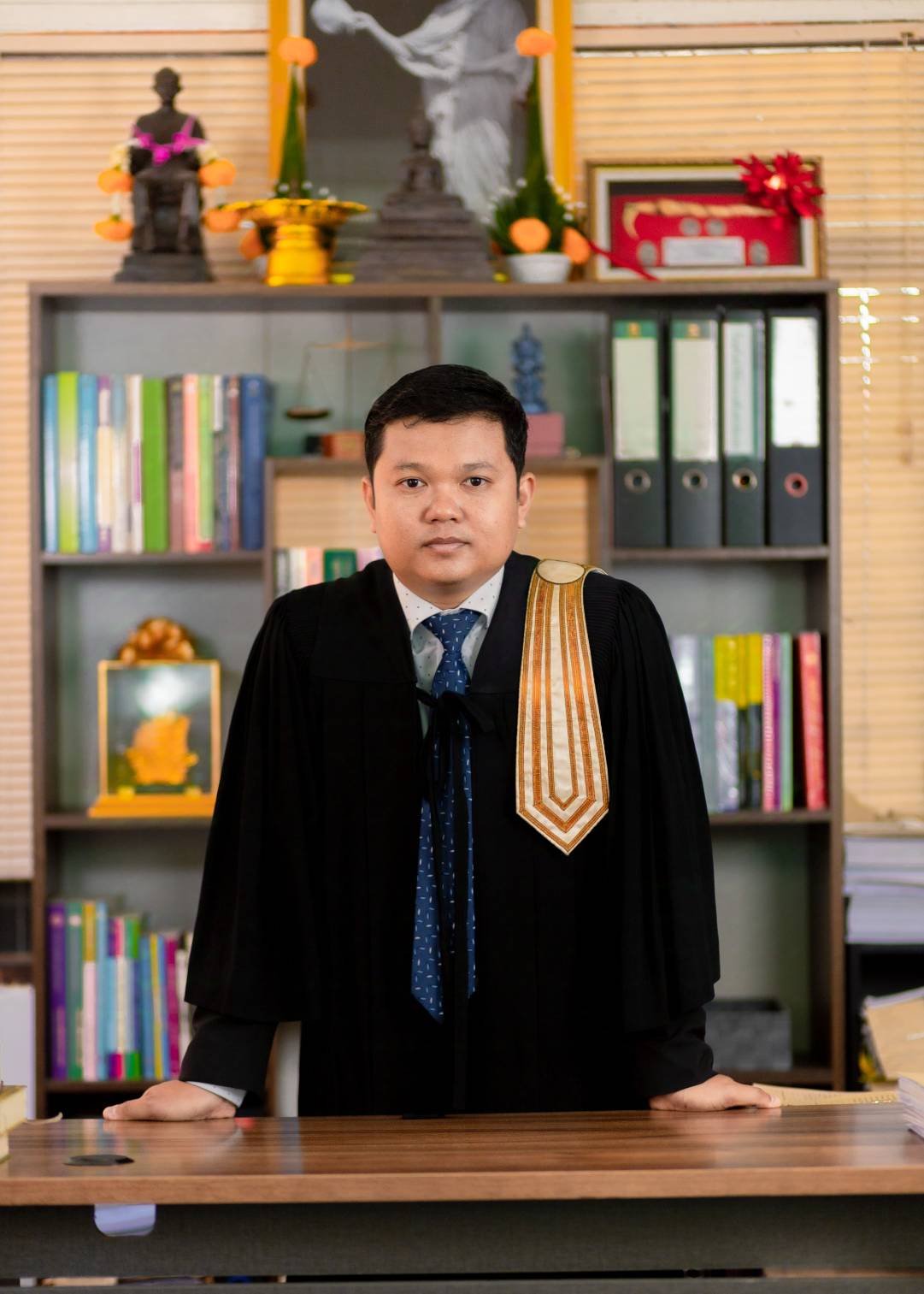 ทนายความอุบล ทนายอุบล ทนายอำนาจ - ชัยวิวัฒณิ์ โพธิ์พุ่ม (ทนายเท่)